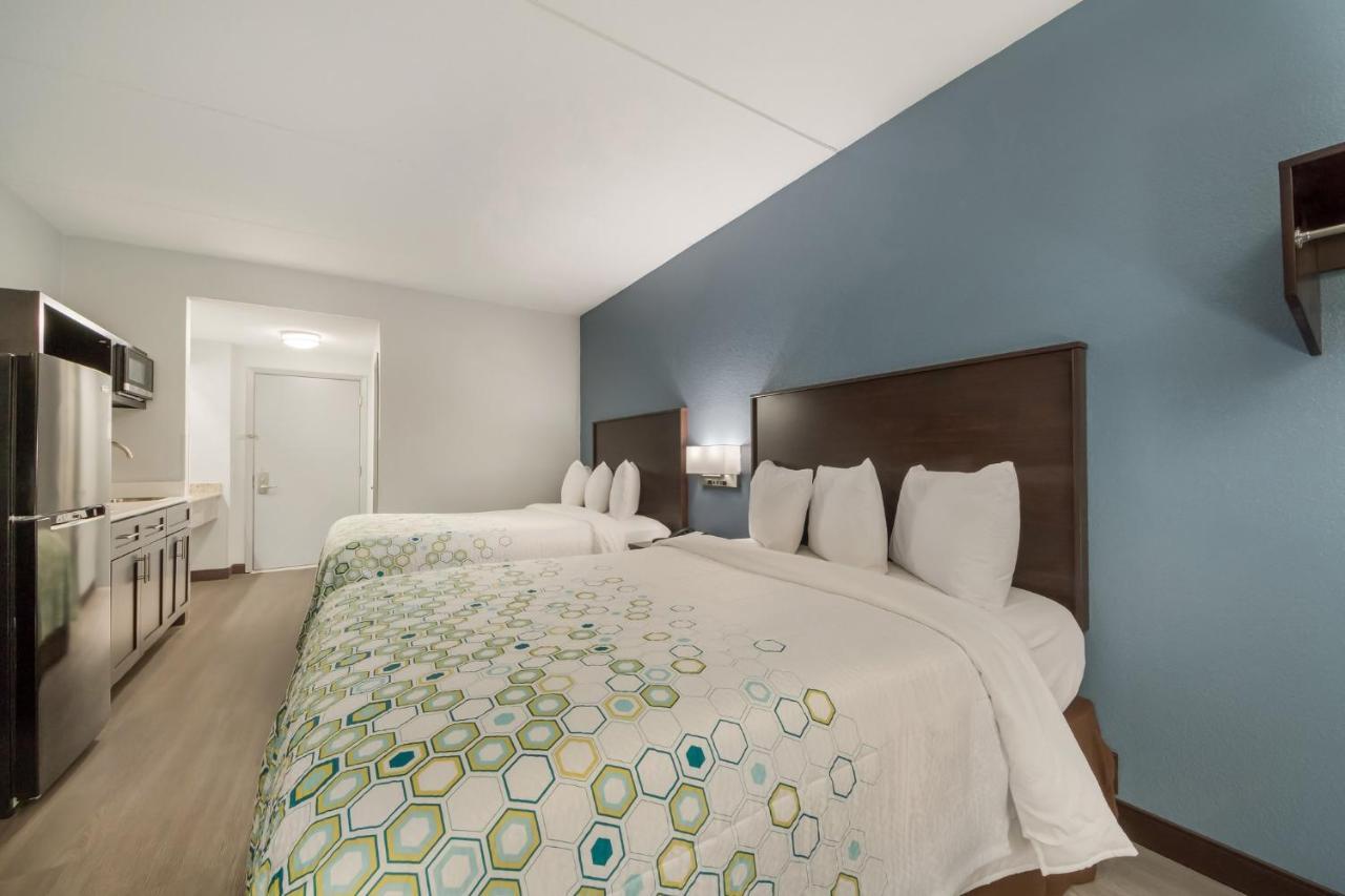 Hometowne Studios By Red Roof San Antonio - Seaworld Northwest Exteriér fotografie