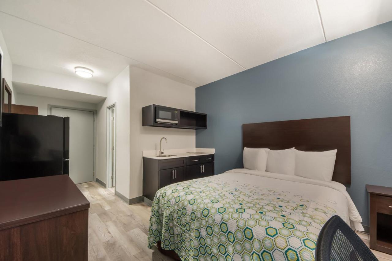 Hometowne Studios By Red Roof San Antonio - Seaworld Northwest Exteriér fotografie